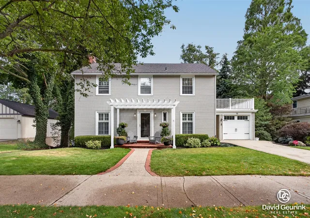 Photo 1 of Single family home for sale at 15 W 25th Street, Holland, MI 49423 | MLS# 70551276 | Listing updated on 2026-09-18