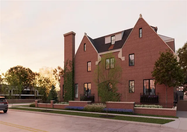 Listing Photo 5 - Condo for sale in building located at 249 Townsend St, Birmingham, MI 48009 - Unit #2