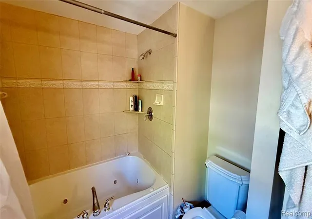 18th image of 889 Rivard Blvd, Grosse Pointe, MI 48230 | MLS# 60997112