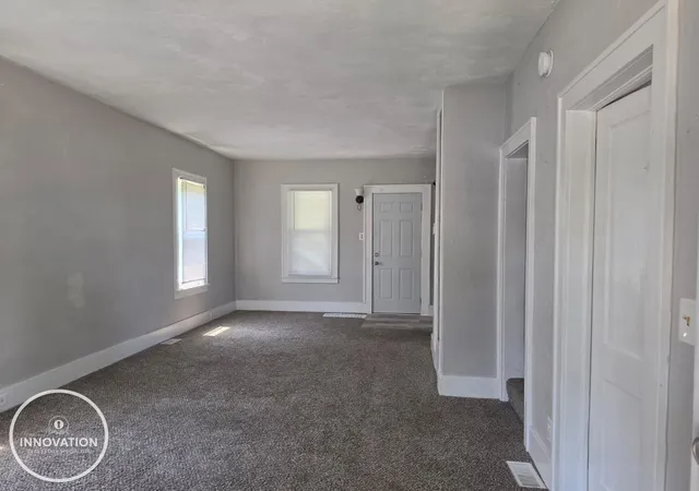 Photo 4 of Sale Pending at 2419 Cherry St, Port Huron, MI 48060 | MLS# 50219360 | Listing updated on 2026-09-21