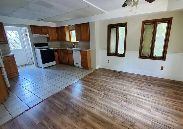 Photo 2 of Sale Pending at 2569 Harding Ave, Muskegon, MI 49441 | MLS# 70552352 | Listing updated on 2026-08-25