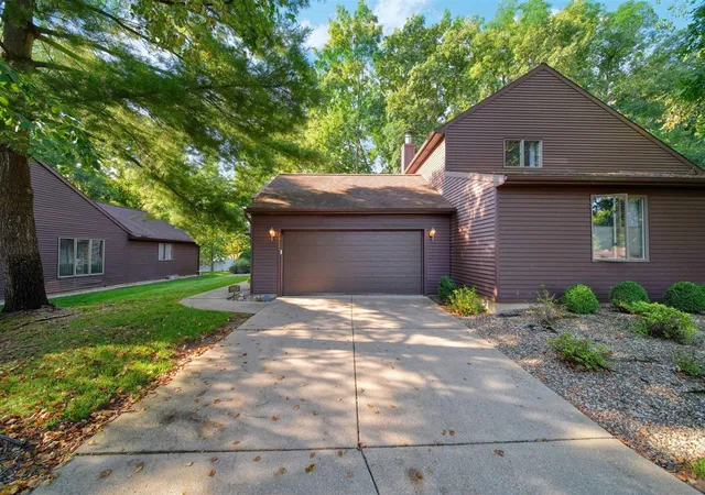 2nd image of 1852 Wedgefield, Jackson, MI 49201 | MLS# 70553478
