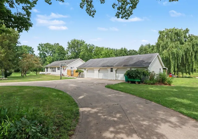 Homes for sale in Three Rivers, MI | 56883 Pulver Rd, Three Rivers, MI 49093 | MLS# 70544867