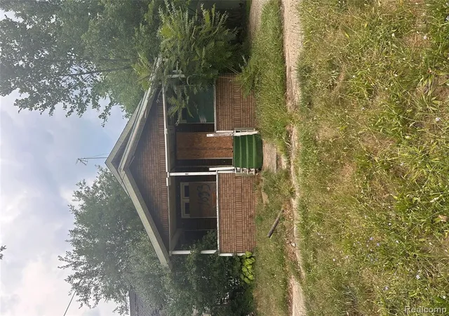 Photo 1 of Single family home for sale at 1633 New York Ave, Flint, MI 48506 | MLS# 61016359 | Listing updated on 2026-07-31