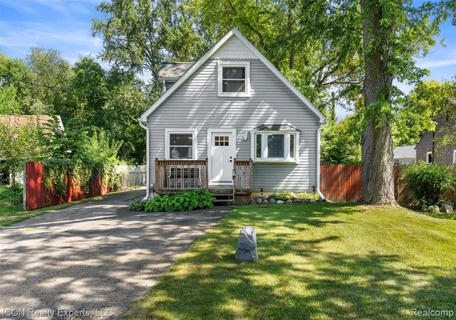 1st image of 55875 Pontiac Trail Ct, New Hudson, MI 48165 | MLS# 61021013