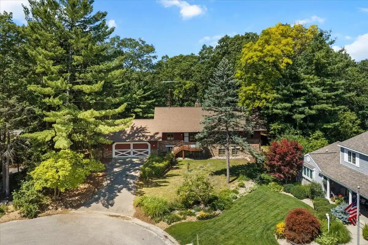 Photo 1 of Single family home for sale at 3365 Wildridge Dr, Grand Rapids, MI 49525 | MLS# 70549075 | Listing updated on 2026-10-27
