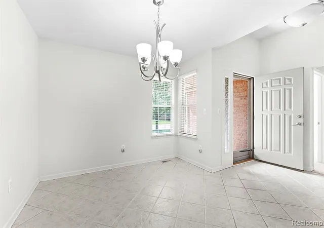 4th image of 17437 Averhill Blvd, Macomb, MI 48042 | MLS# 61022838