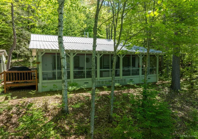 Homes for sale in Wetmore, MI | N1163 E Tie Lake Rd, Wetmore, MI 49895 | MLS# 50209949