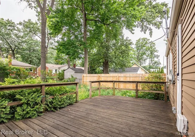 Homes for sale in Royal Oak, MI | 1919 Fern St, Royal Oak, MI 48073 | MLS# 61006459