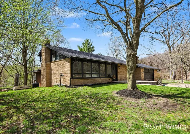 Homes for sale in Belding, MI | 249 Thurman St, Belding, MI 48809 | MLS# 70526878
