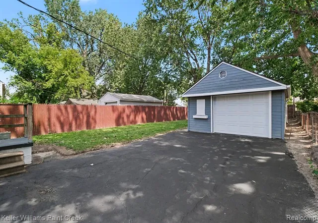 Photo 15 of Single family home for sale at 24652 Lauren Ave, Warren, MI 48089 4734 | MLS# 61025274 | Listing updated on 2026-09-05