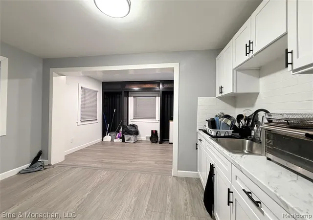 3rd image of 19605 Kelly Rd, Harper Woods, MI 48225 | MLS# 60971854