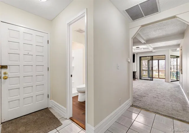 5th image of 1680 Cliffs Lndg #302E, Ypsilanti, MI 48198 | MLS# 60986582