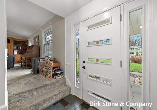 5th image of 18569 Pawnee Dr, Spring Lake, MI 49456 | MLS# 70550593