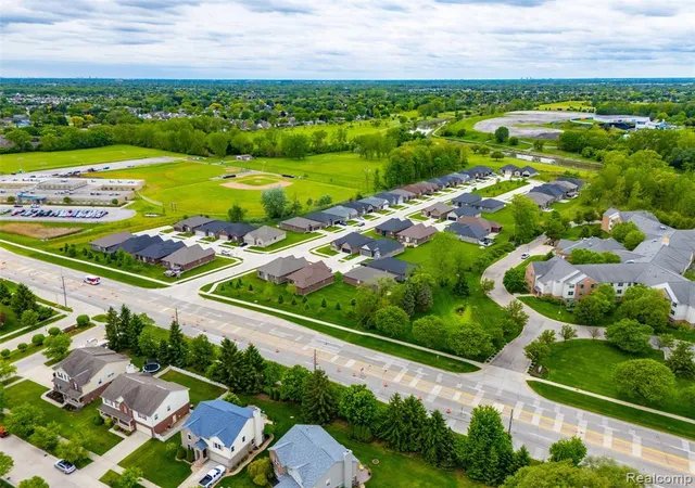 Homes for sale in Clinton Township, MI | 15365 Eton Pointe Dr, Clinton Township, MI 48035 | MLS# 60995412