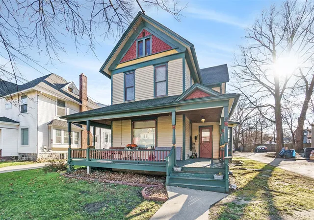 2nd image of 709 W Lovell St, Kalamazoo, MI 49007 | MLS# 70519173