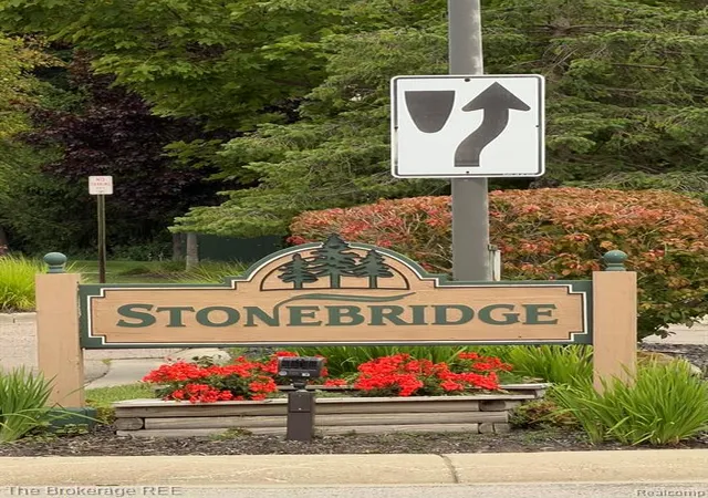 3rd image of 4126 SE Stonebridge Brg, Holly, MI 48442 9531