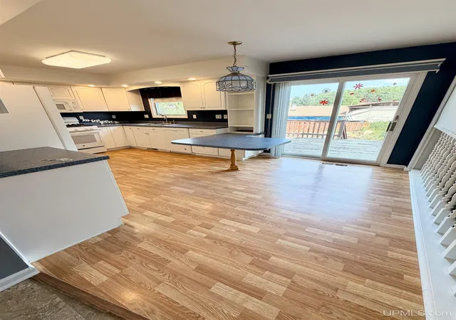 Photo 3 of Single family home for sale at 115 S Marigold St, Ishpeming, MI 49849 | MLS# 50218259 | Listing updated on 2026-09-17