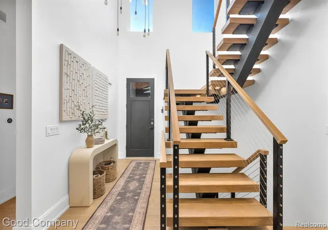 Photo 3 of Single family home for sale at 3813 Linwood Ave, Royal Oak, MI 48073 1824 | MLS# 61023708 | Listing updated on 2026-09-17