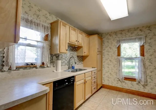 Homes for sale in Menominee, MI | 4131 10Th St, Menominee, MI 49858 | MLS# 50212998