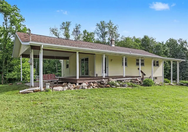 Homes for sale in Leonidas, MI | 30825 Longnecker Rd, Leonidas, MI 49066 | MLS# 70540932