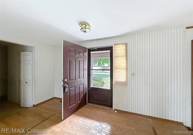 2nd image of 44150 S Umberland Cir, Canton, MI 48187 | MLS# 60995132