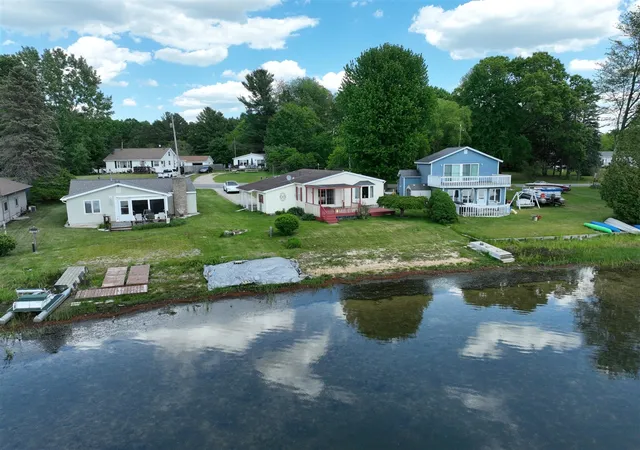 Homes for sale in Grant, MI | 12515 S Rosemary Ave, Grant, MI 49327 | MLS# 70518530