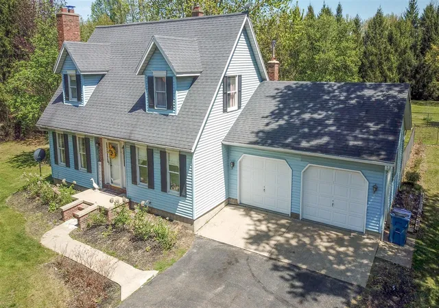 Photo 3 of Sale Pending at 7120 15 1/2 Mile Rd, Marshall, MI 49068 | MLS# 70528165 | Listing updated on 2026-09-15