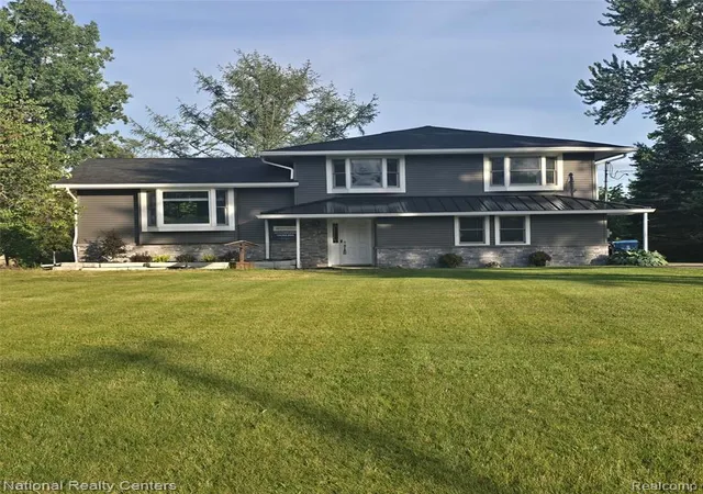 1st image of 13477 S Horrell Rd, Fenton, MI 48430 | MLS# 60976243