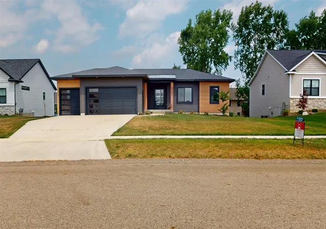 Photo 1 of Single family home for sale at 3751 Teton Dr, Hudsonville, MI 49426 | MLS# 70546740 | Listing updated on 2026-09-12