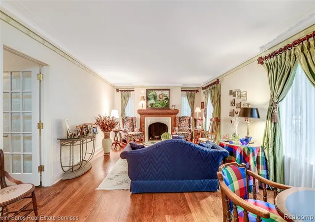 4th image of 764 Harcourt Rd, Grosse Pointe Park, MI 48230 | MLS# 61005018