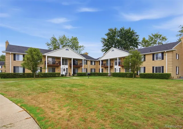2nd image of 34691 Kimberly Dr #51, Sterling Heights, MI 48312 | MLS# 61022840