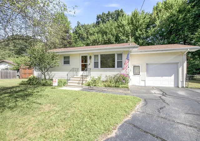 Photo 2 of Single family home for sale at 6749 Deadwood, Coloma, MI 49038 | MLS# 70554981 | Listing updated on 2026-08-28