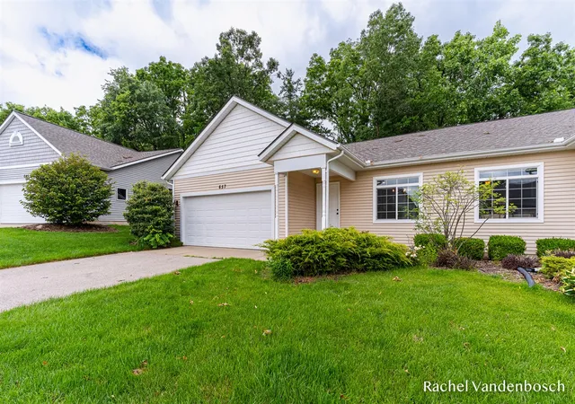 2nd image of 657 Wren Ct #5, Middleville, MI 49333 | MLS# 70540994