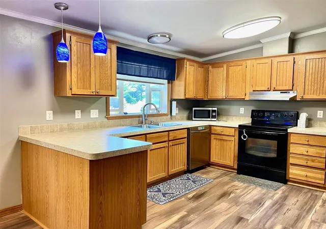 Photo 3 of Sale Pending at 96 Raven Lakes Dr, Muskegon, MI 49442 | MLS# 70492393 | Listing updated on 2025-11-14