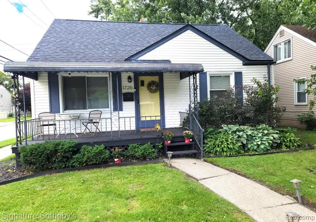 Homes for sale in Ferndale, MI | 1726 Silman St, Ferndale, MI 48220 | MLS# 61003974