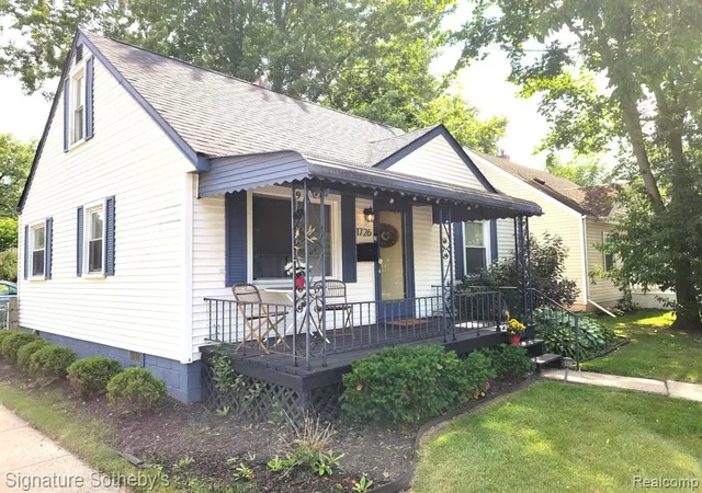 Homes for sale in Ferndale, MI | 1726 Silman St, Ferndale, MI 48220 | MLS# 61003974
