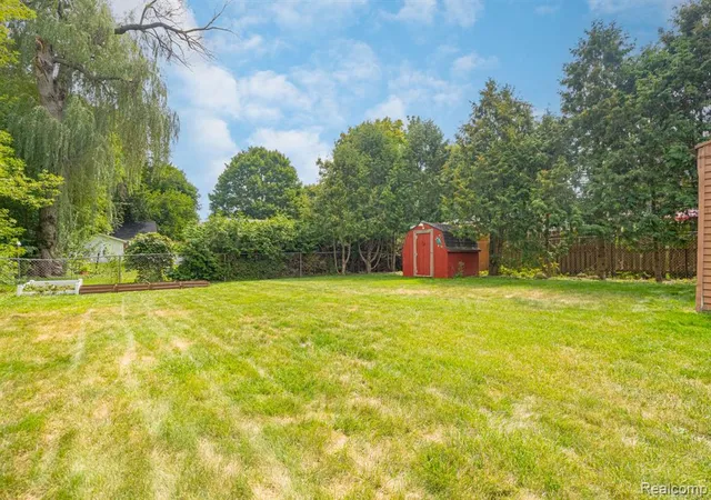 Photo 3 of Sale Pending at 104 N Corbin St, Holly, MI 48442 1431 | MLS# 61025061 | Listing updated on 2026-09-15