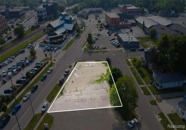 2nd image of 218 N Walnut St, Fenton, MI 48430 | MLS# 60996124