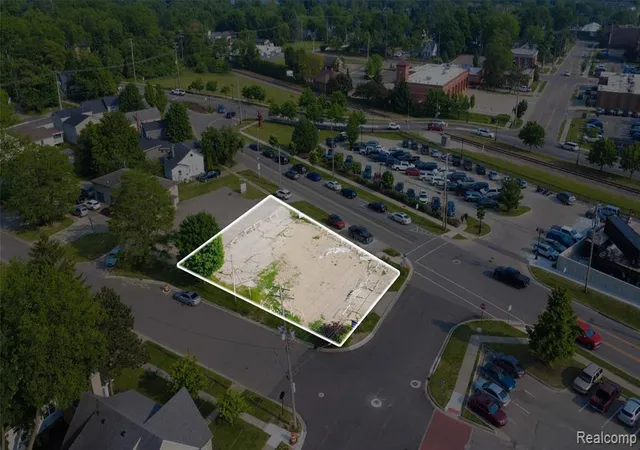 5th image of 218 N Walnut St, Fenton, MI 48430 | MLS# 60996124