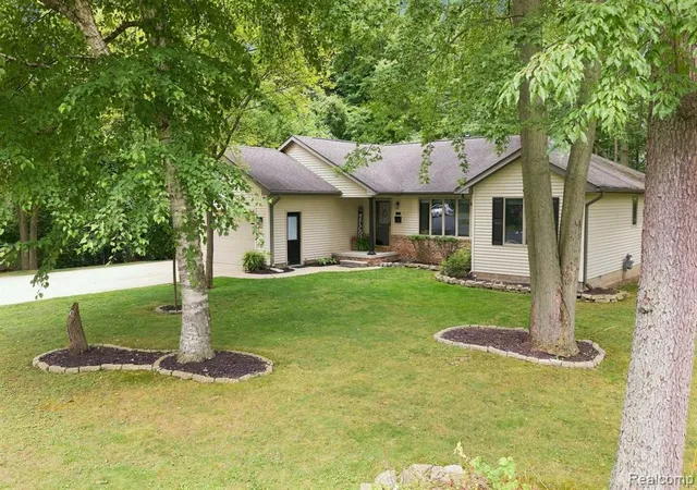 2nd image of 42 Pack St, Croswell, MI 48422 | MLS# 61022392