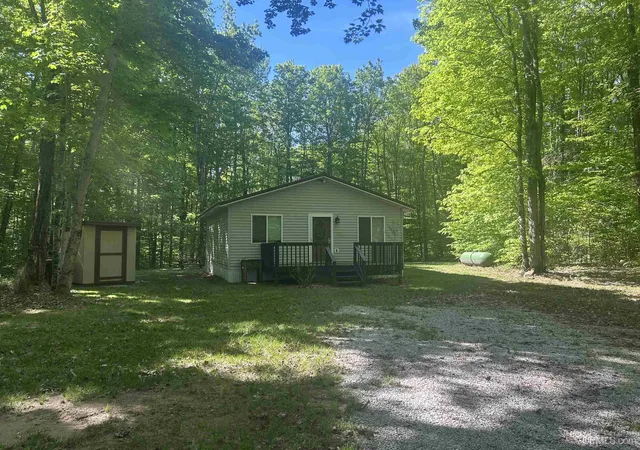 Homes for sale in Wetmore, MI | 285n Round Lake Rd, Wetmore, MI 49895 | MLS# 50211979