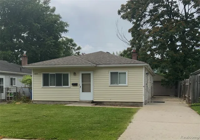 Photo 1 of Single family home for sale at 6475 N Highland St, Dearborn Heights, MI 48127 | MLS# 61019890 | Listing updated on 2026-08-12