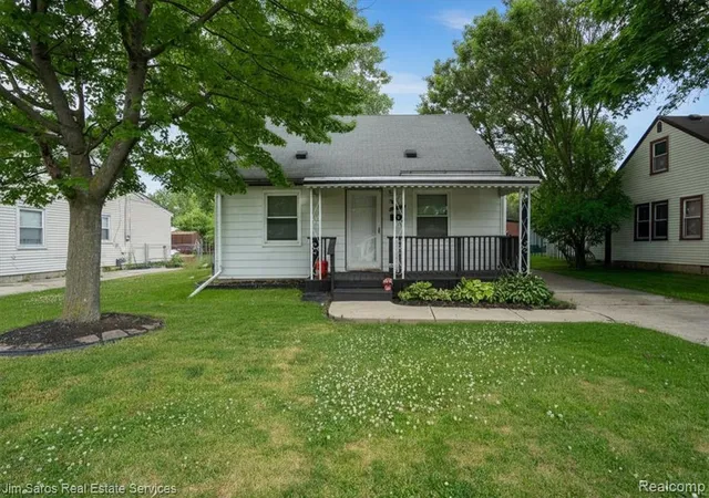 Homes for sale in Roseville, MI | 26692 Chippendale St, Roseville, MI 48066 | MLS# 60968248