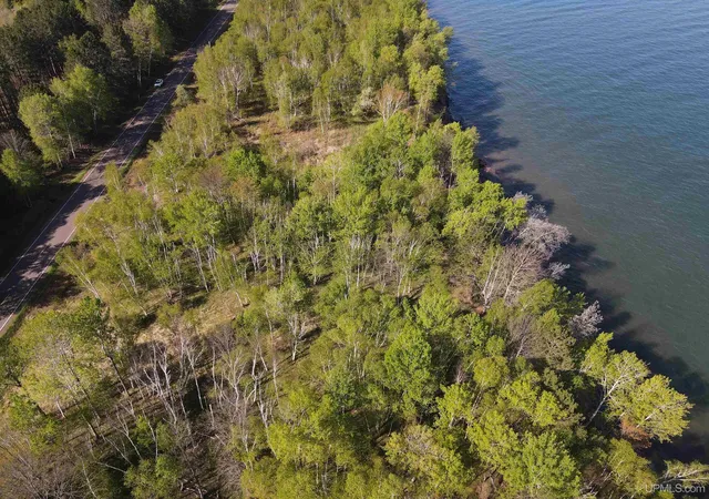 Homes for sale in Ironwood, MI | E 380 Lake Rd, Ironwood, MI 49938 | MLS# 50210256