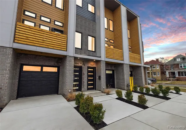 1st image of 1709 Pallister St #P28, Detroit, MI 48206 | MLS# 61009395