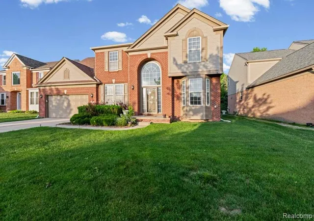 2nd image of 33868 Monterra Ln, Sterling Heights, MI 48312 5787 | MLS# 61014969