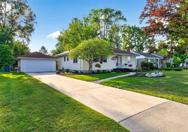 Photo 2 of Single family home for sale at 1329 Passolt St, Saginaw, MI 48638 | MLS# 50216833 | Listing updated on 2026-08-09