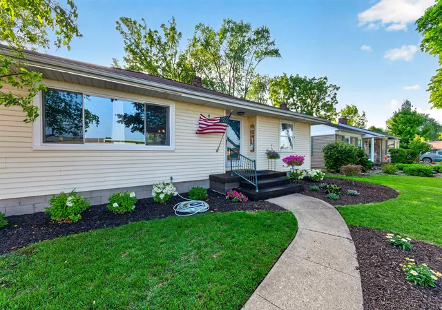 Photo 3 of Single family home for sale at 1329 Passolt St, Saginaw, MI 48638 | MLS# 50216833 | Listing updated on 2026-08-09