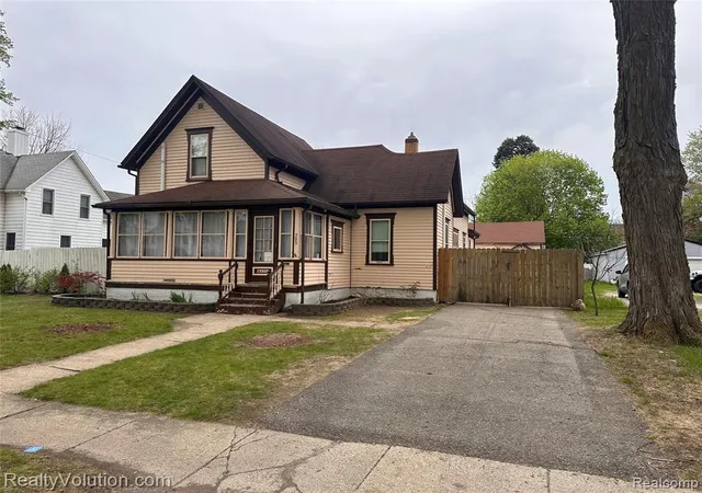 Homes for sale in Imlay City, MI | 385 N Main St, Imlay City, MI 48444 | MLS# 60990158